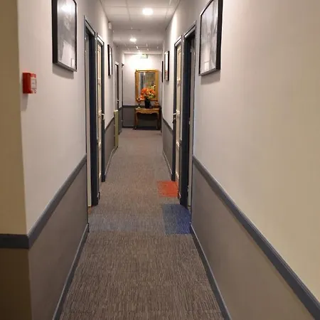 Hotel Aux Lys D'or 2*