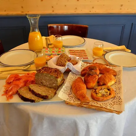 Aux Lys D'or 2* Realville