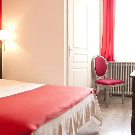 Aux Lys D'or Hotel Realville