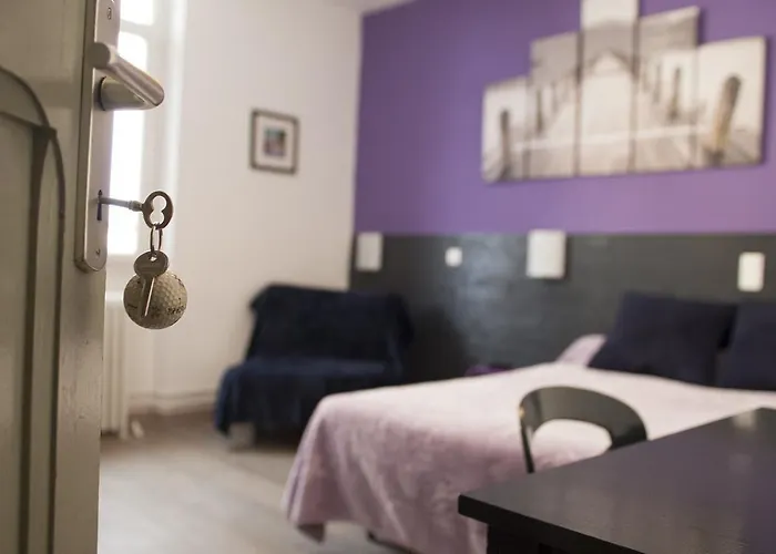 Hotel Aux Lys D'or 2*