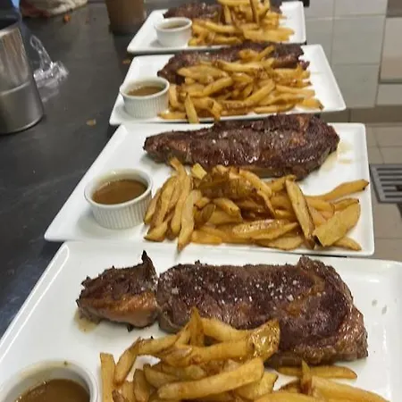 ホテル Aux Lys D'or 2*