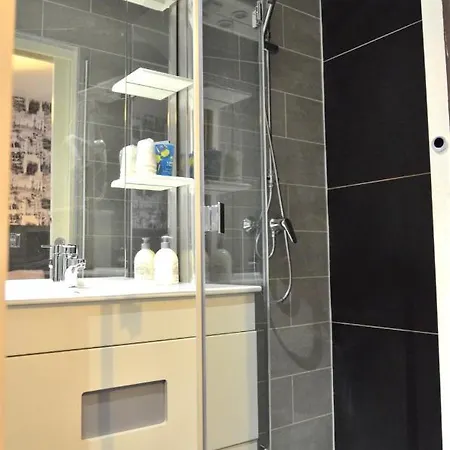 奥斯利朵酒店 2* Réalville